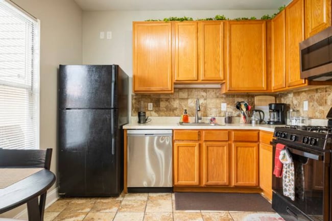 Photo - 1524 E Fairmount Ave