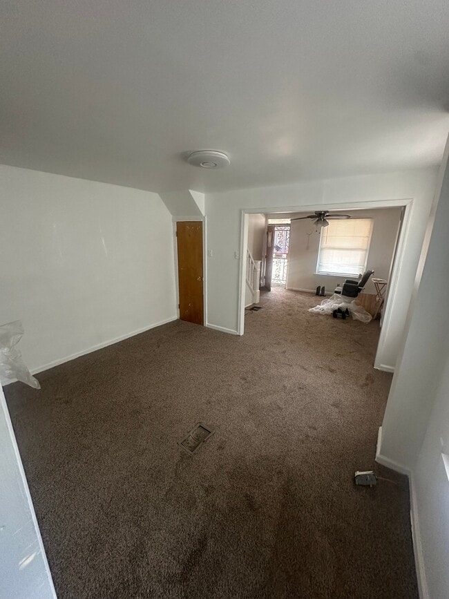 Photo - 2135 W Spencer Ave