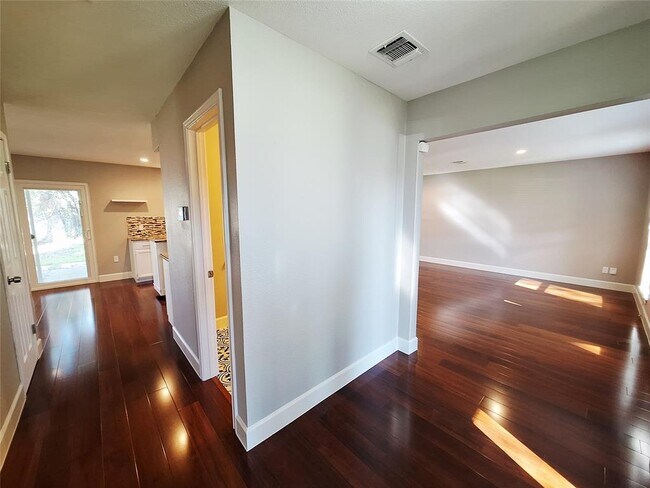 Photo - 8513 Portage Cove