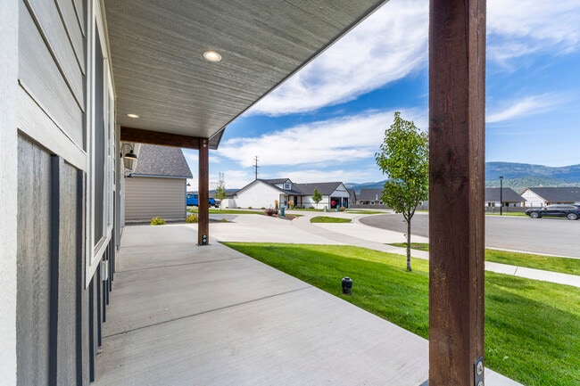 Building Photo - Thayer Cottages Rental