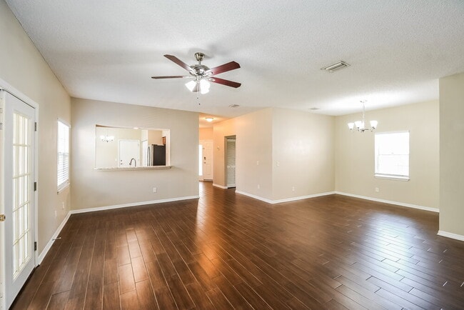 Photo - 8895 Chambore Dr