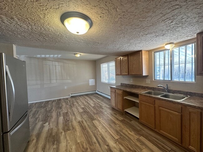 Photo - 3 Bedroom 2 Bathroom Top Level Duplex available for rent in Aztec, NM