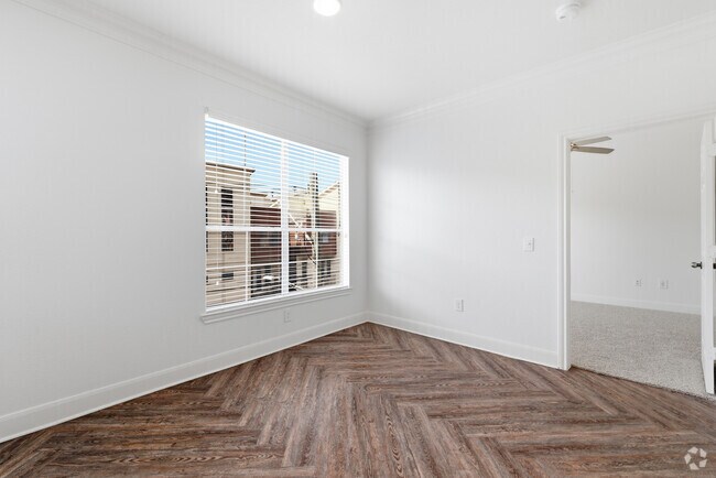 B2 2BR, 2BA - 1,169SF - Dining Room - Jackson Hill