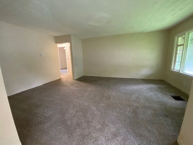 Photo - Charming West Akron Ranch with Walk-Throug...