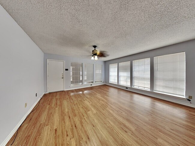 Photo - 7105 Rolling Fork Dr