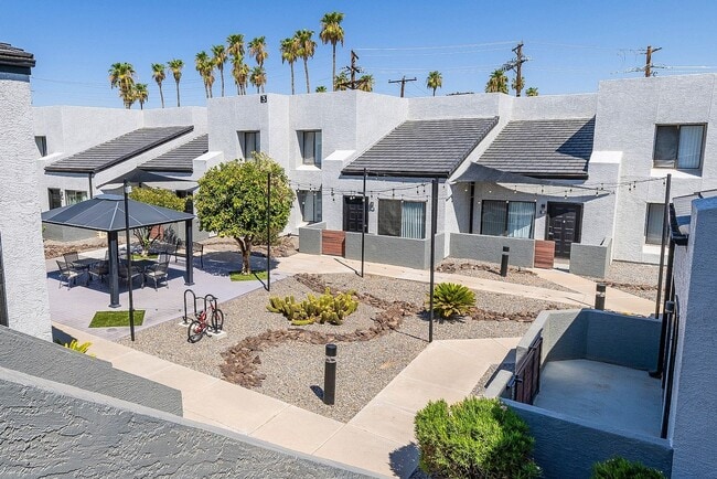 Photo - Lion Tempe Apartments