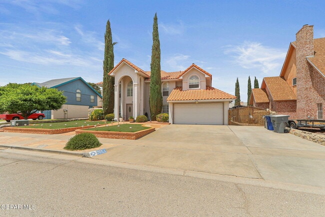 Photo - 2053 Gus Moran St