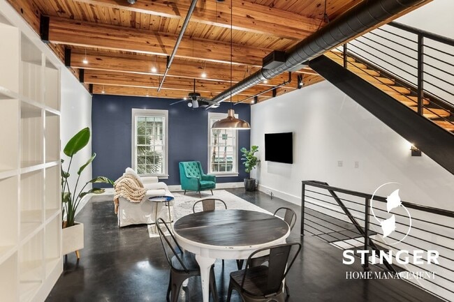 Building Photo - 3 Market-2