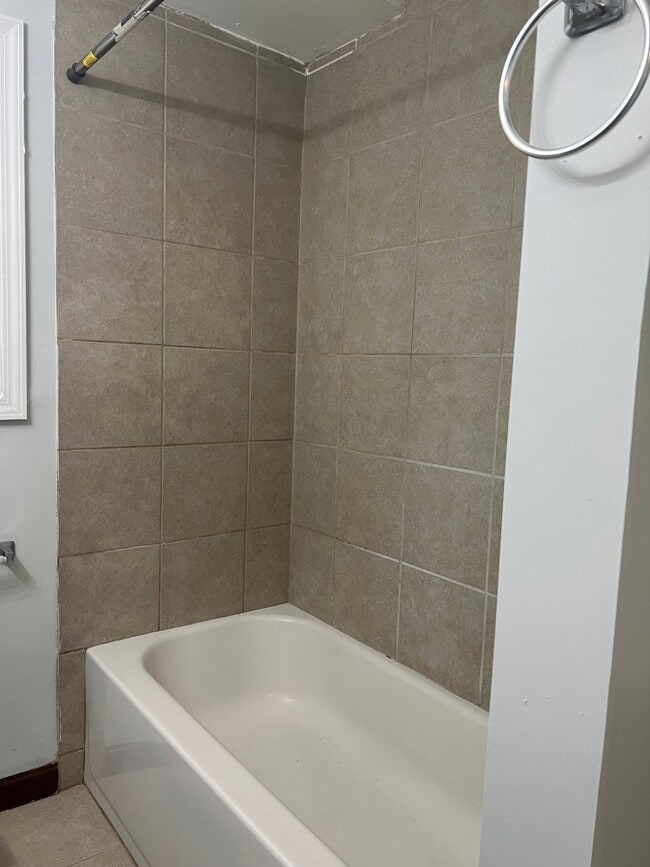 Photo - 305 W Oak St Unit D