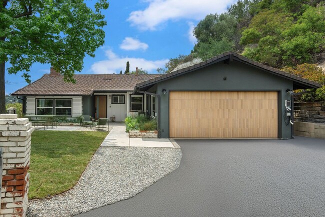 Photo - 1741 Golf Club Dr