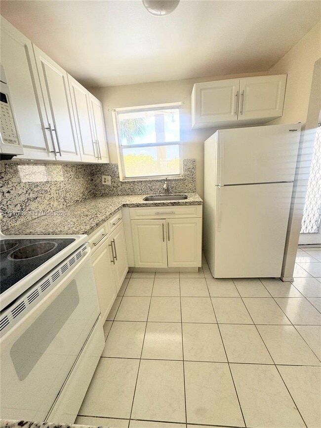 Photo - 8200 Sunrise Lakes Blvd Unit 207