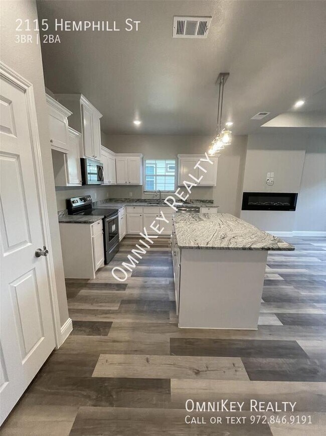 Photo - 2115 Hemphill St