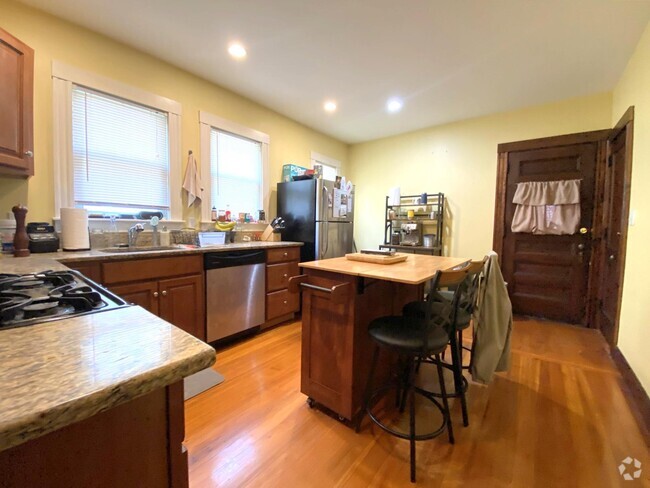 Building Photo - 38 Minnesota Ave Unit 1 Rental