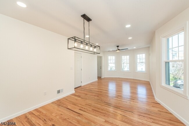 Photo - 39 Beekman St