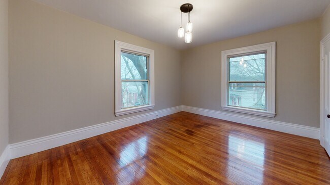Photo - 18 Malbert Rd Unit 1