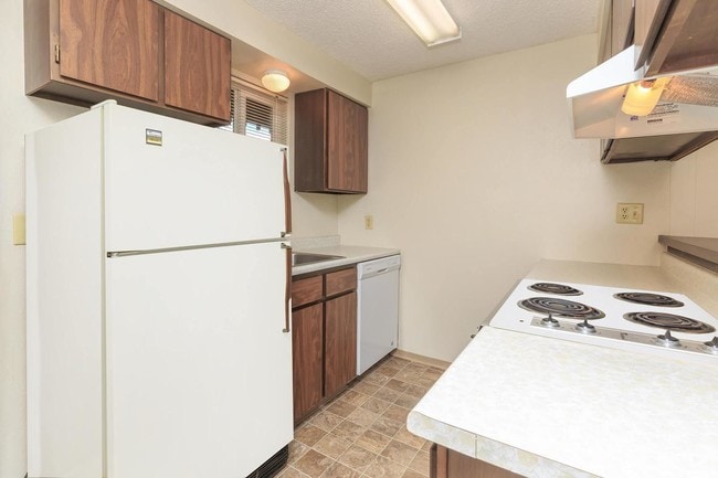 Lincoln Village Apartments