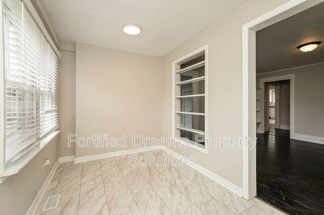 Photo - 407 Seaman St