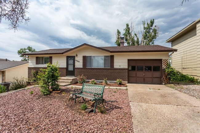 Stunning Ranch Style Home in East Colorado... - Stunning Ranch Style Home in East Colorado...