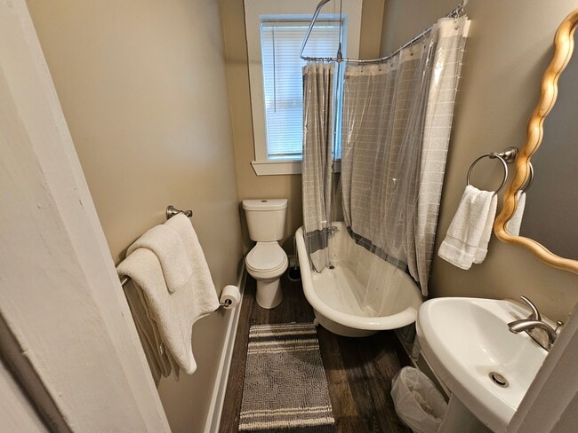 Photo - 525 E Manning St Unit 1