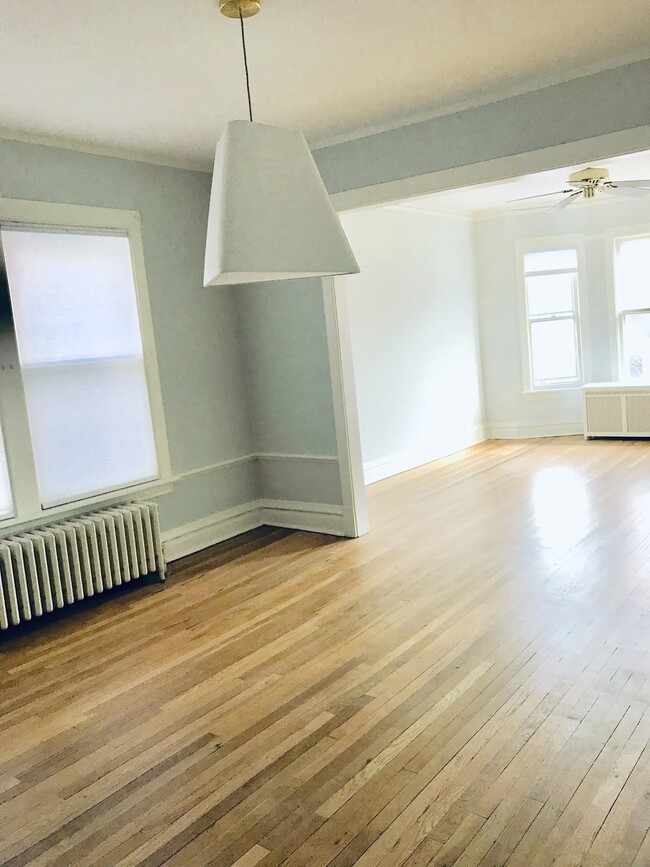 Photo - 2220 W Eastwood Ave Unit 2220 W Eastwood  2