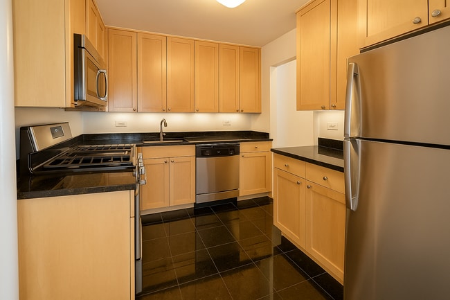 Photo - 112 W 13th St