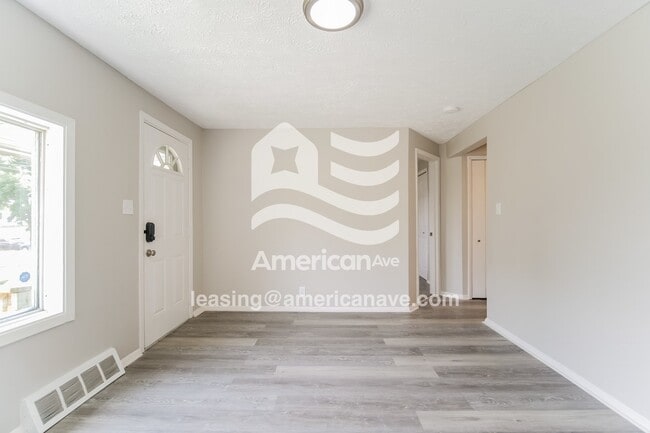 Photo - 869 Triplett Blvd