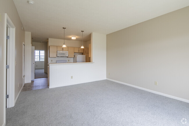 2BR, 2BA - 1,105SF - Living Room
