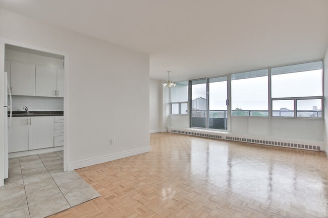 Photo - 50 Cambridge Ave Unité 2-Bed