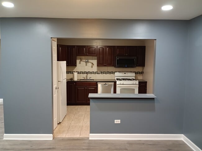 Photo - 1206 E Fairview St Unit 1206 E Fairview St,