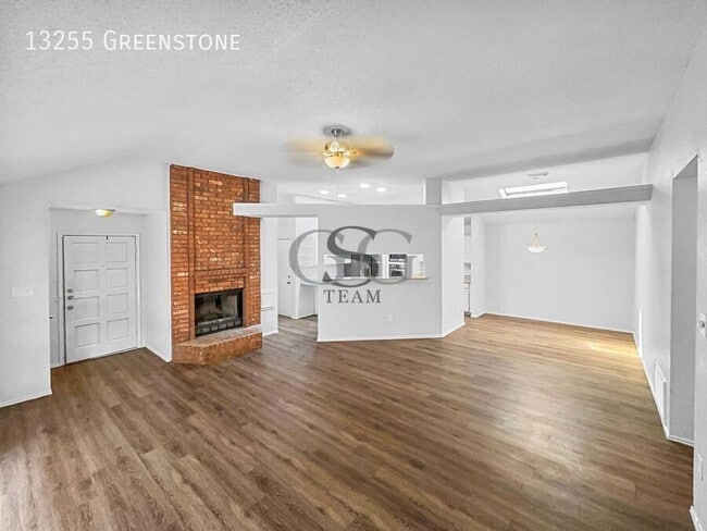 Photo - 13255 Greenstone-