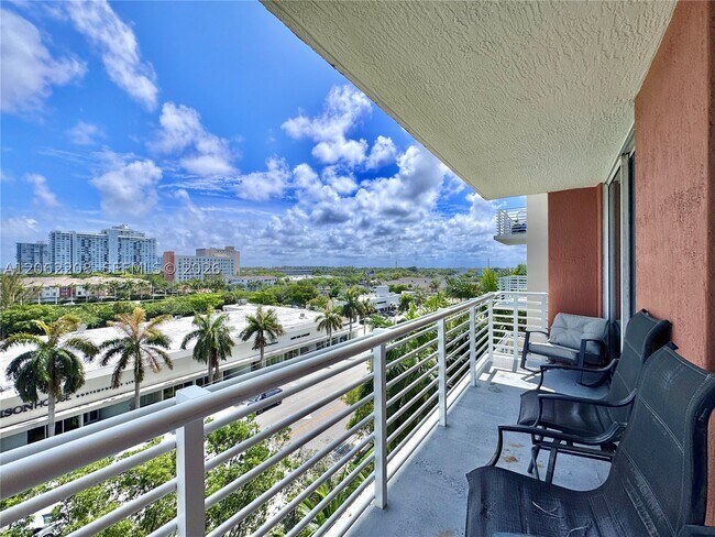 Photo - 2775 NE 187th St Unit 618