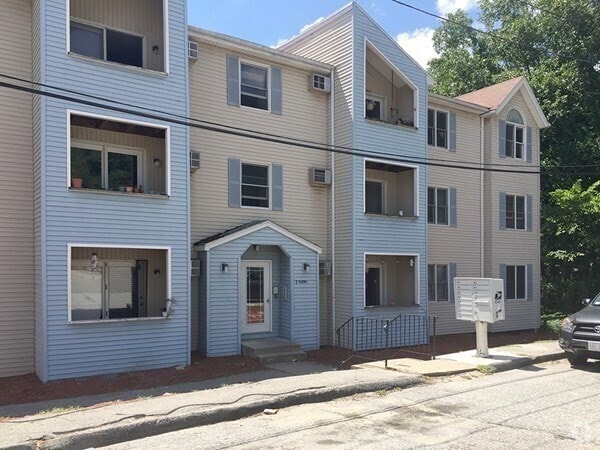 Building Photo - 7 Gibbs St Unit 9 Rental