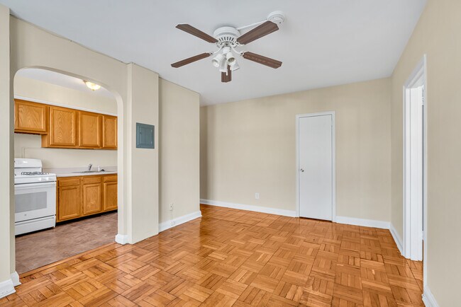 Photo - 1811 Irving Street