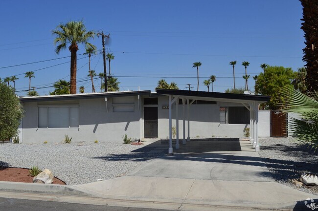 Building Photo - Long Term, Newly Renovated, Unfurnished w ... Rental