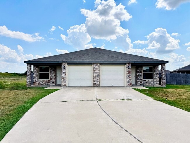 Building Photo - 5804 Rustler Dr Rental