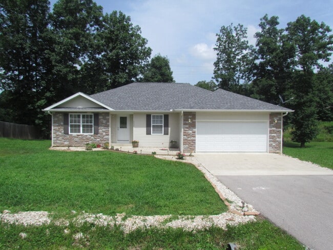 Building Photo - Available August 7th