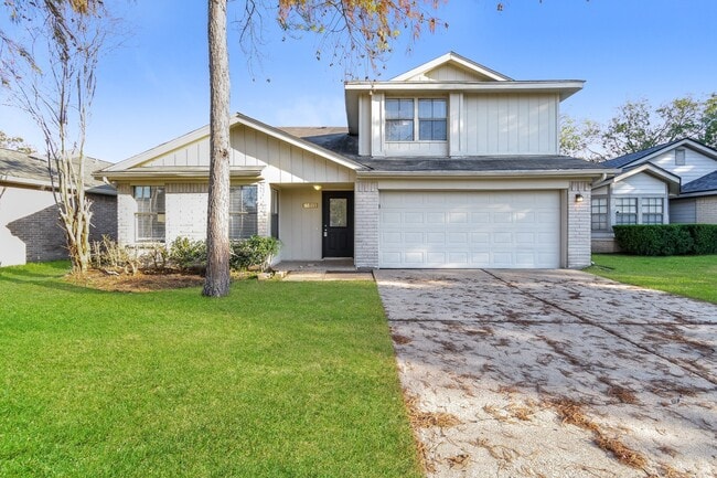 Building Photo - 15915 Vista Del Mar Dr