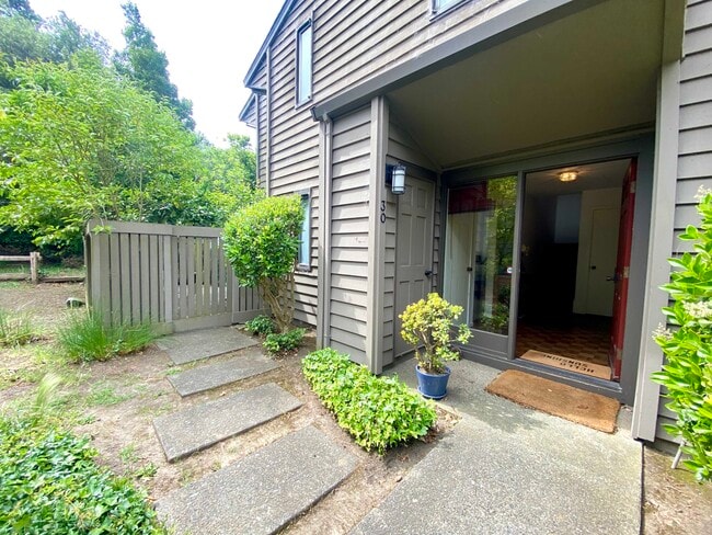 Photo - 30 Willow Ln