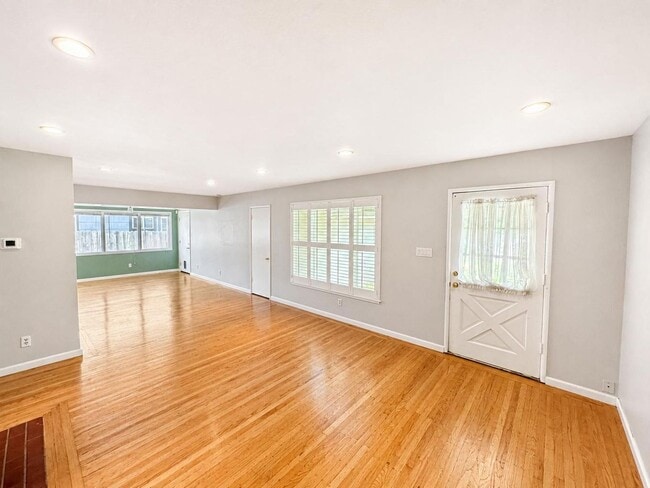 Photo - Bright & Spacious 3-Bedroom Home with Expansive Yard in Sacramento