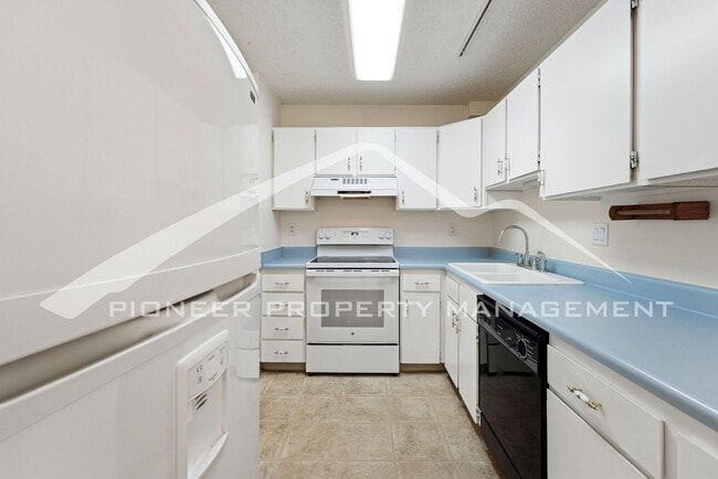 Photo - Charming Townhouse with Washer/Dryer and 1-Car Garage