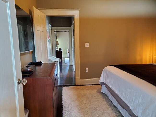 Photo - 128 S Cortez St