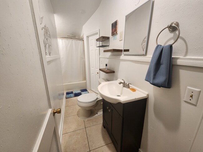 Photo - 2138 Tilden St