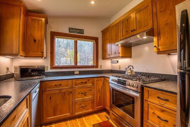 Photo - 284 Tin Mine Rd