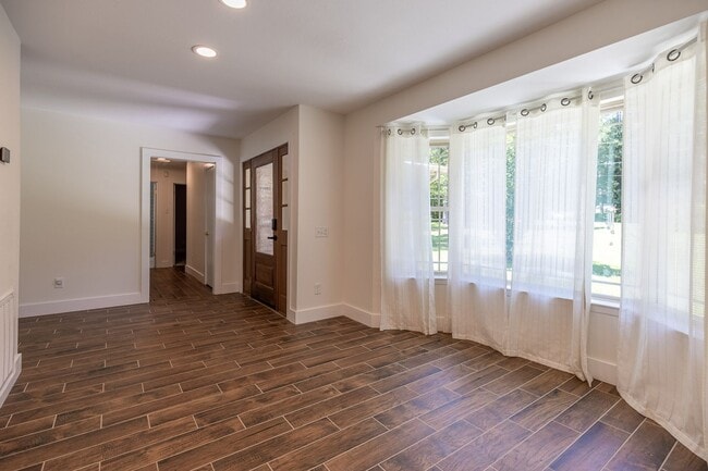 10736 Pecan Dr