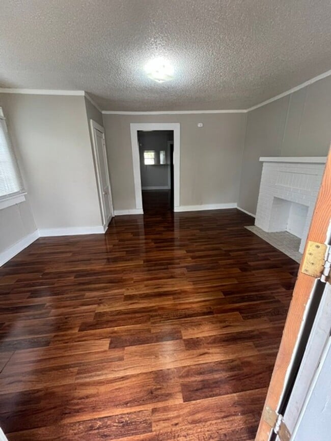 Photo - 702 N Buchanan St Unit B