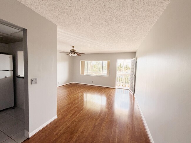 Photo - 100 Village Green Cir E Unit 306