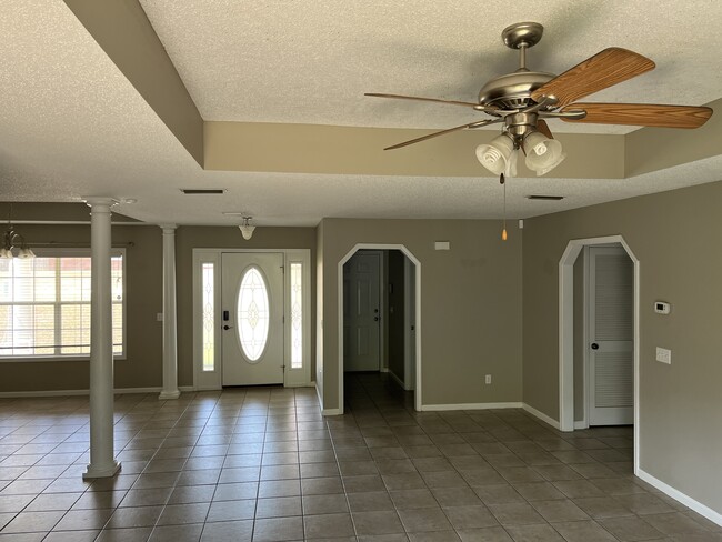 Photo - 206 Legacy Dr