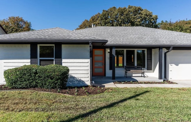 Photo - 9225 Plano Rd