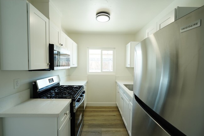 Photo - 3447-3449 Dwight Ave Unit 3447