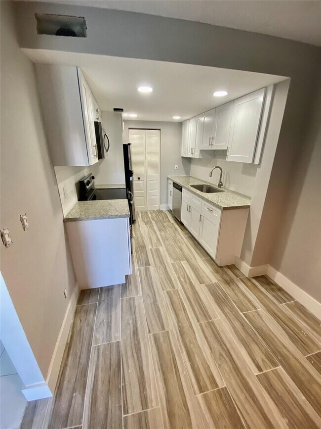 Photo - 500 NE 2nd St Unit 215